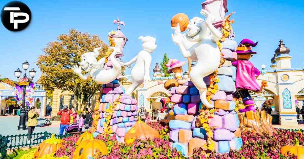 what's the difference in disneyland and disney world​

