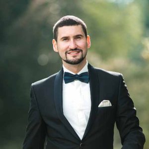 Difference Between Tuxedo and Dinner Suit